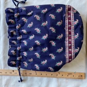 Vera Bradley, Little Ditty